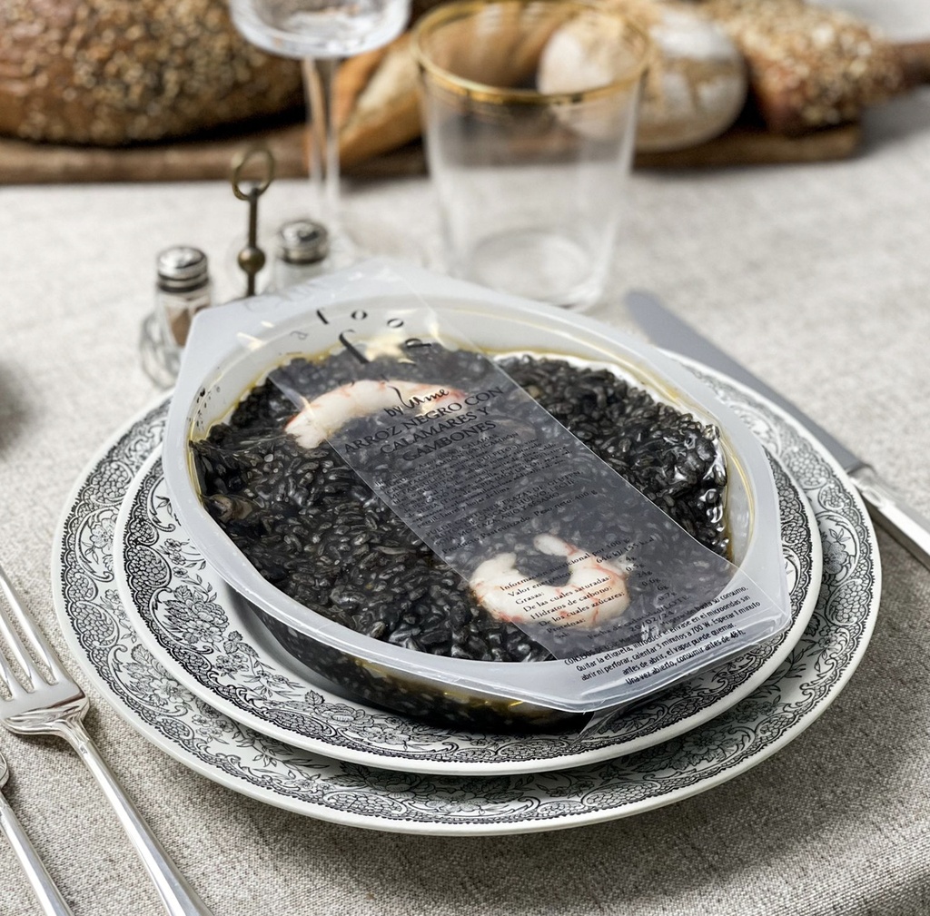 Arroz negro con calamares y gambones B/350 g Foodtropia